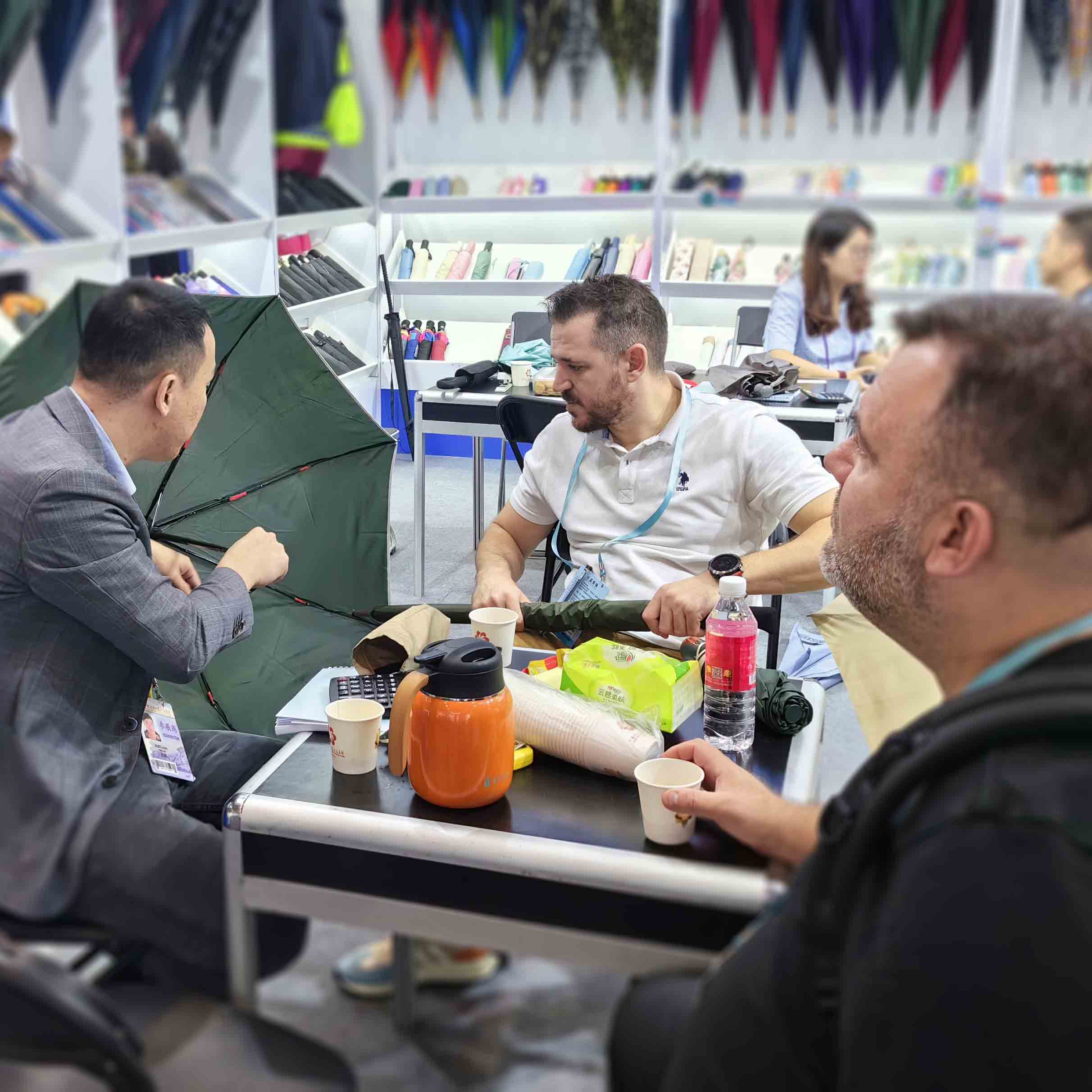 優(yōu)安納傘業(yè)：品牌出海展實力，多元拓展贏未來